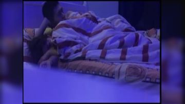 公司气质漂亮的美女主管,聚餐喝多了送她回家后看见性感白嫩的大长腿,忍不住扑上去扯掉内裤半推半就上了她!第03集