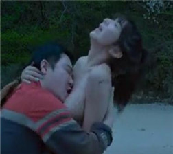 在沙滩上从白天干到黑夜 mp4