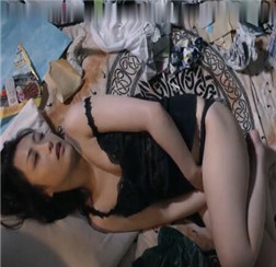 两个溺水的爱更爱它 mp4