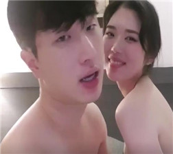 跟女友一起开房 mp4