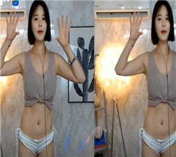 骚气的女主播摆弄舞姿2 mp4