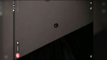 微信付款160元约操见过几次面的气质美少妇酒店啪啪,好不容易约出来进屋就被扒光第01集