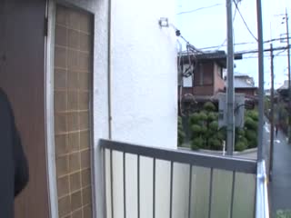 偶然见えたカワイイ女子校生の纯白パンチラ◆视线に気づき頬を真っ赤にするも、実はHに兴味津々。挙句に告白までされて、そのまま中出ししちゃいました！