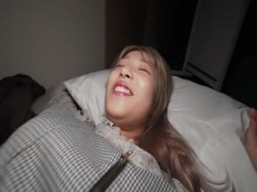 326FCT-047ファンたちゴメンよッ！！コスプレ姿の现役アイドルに中出し！プライベートでハメ撮りを许したセフレ第01集