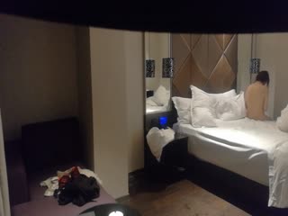 中年油腻男酒店与丰满人妻酒店偷情露脸完整版