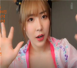 身穿汉服的小姐姐000000-001519.mp4