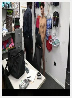 可爱的家伙与保安的中出撞在一起