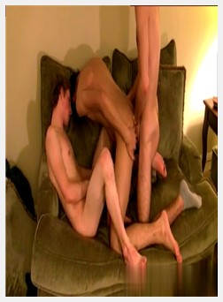 男性化的年轻同性恋色情片 Jackchums 的儿子米勒和蒂...