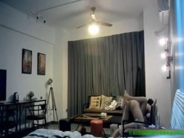 91大神勐操白嫩性感的漂亮美女,看到鸡巴吓得妹子说：我感觉你就像A片里的一样,你的太大了,真受不了了完整版的的!